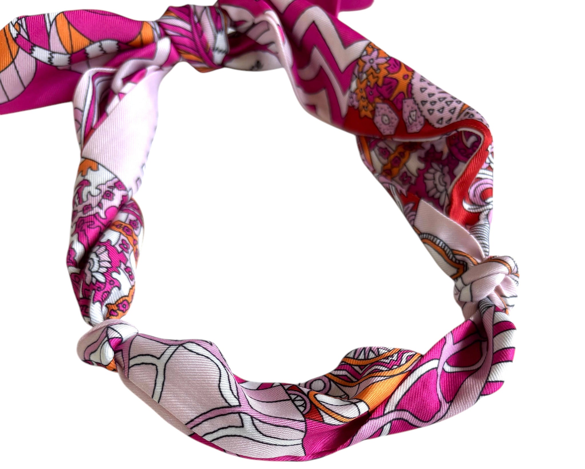 Vertical pearl scarf necklace