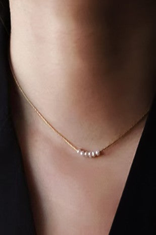 Freshwater pearl necklace