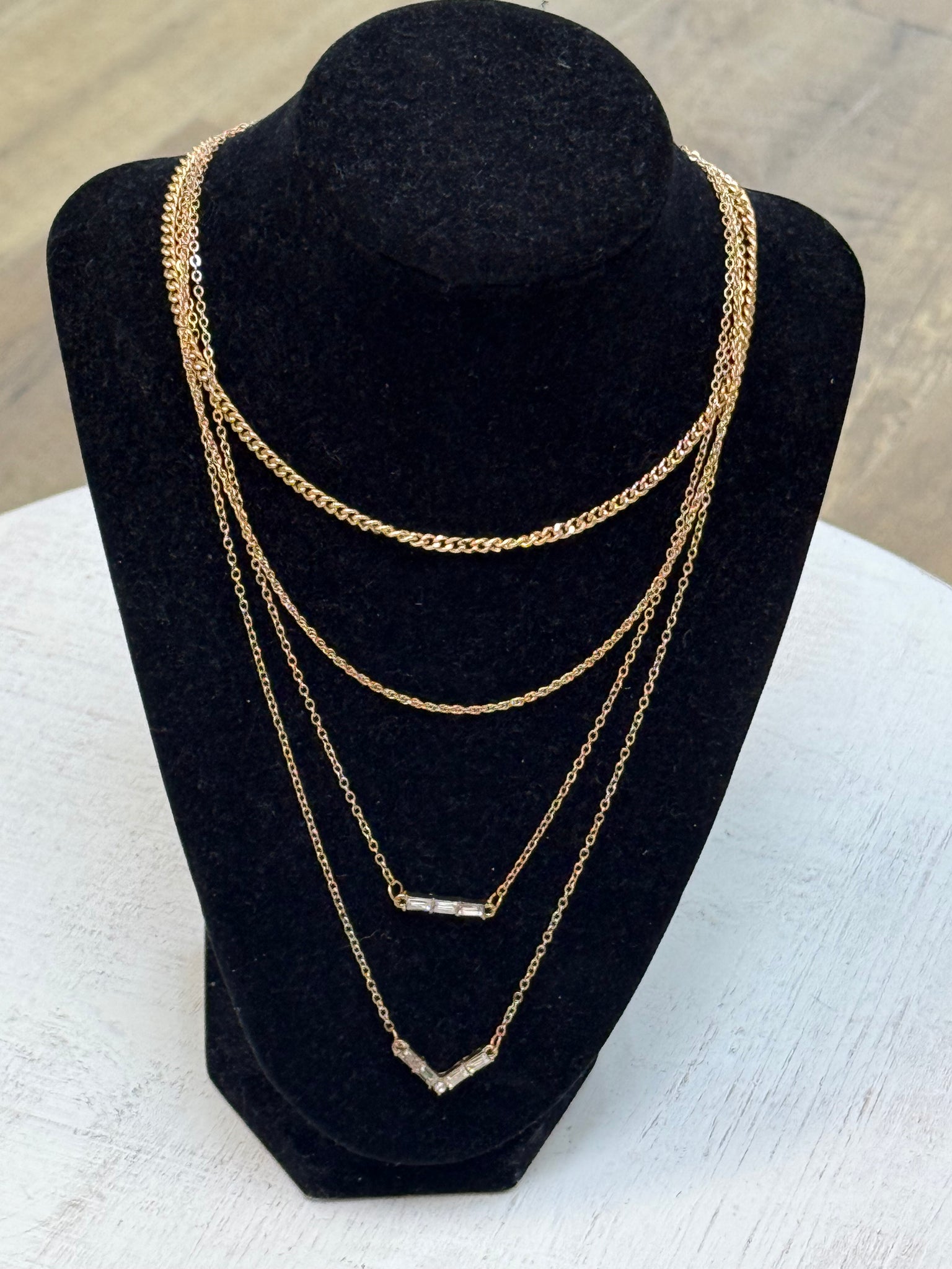 Gold 4 layers necklace