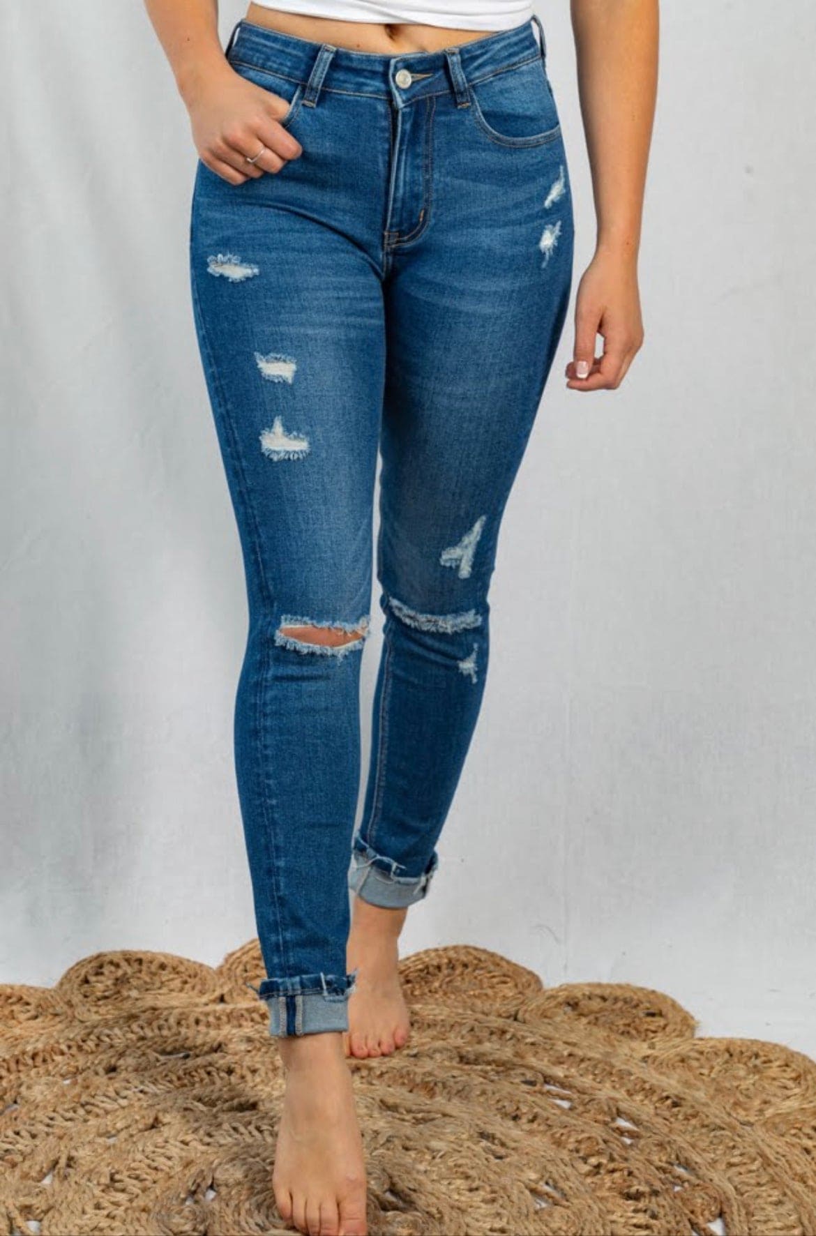 Skinny jeans distressed