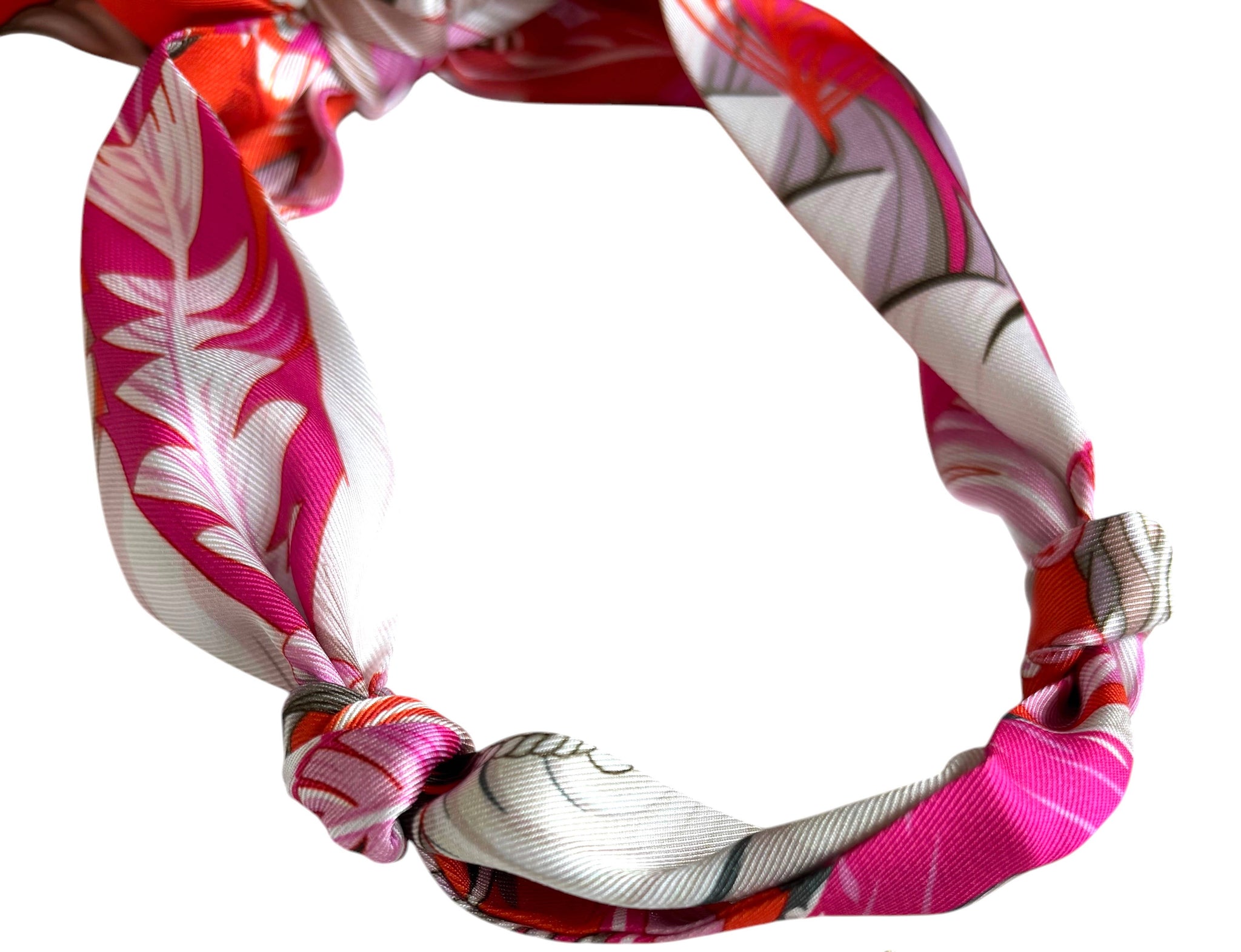 Vertical pearl scarf necklace